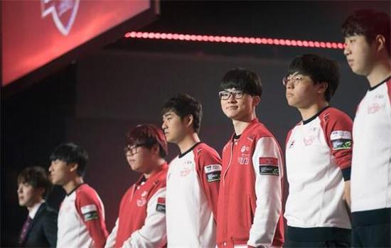 对像扬尼斯 对像扬尼斯