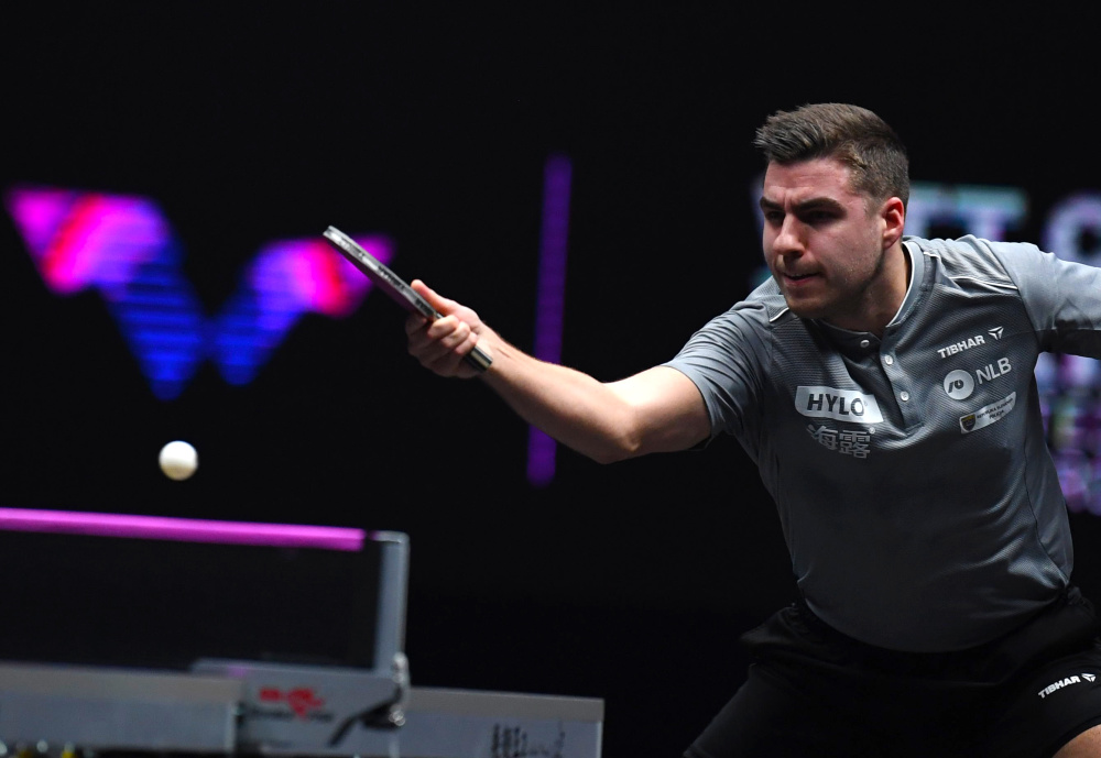 过一系列的 过一系列的