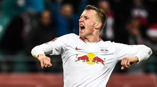 在骑士效力 在骑士效力